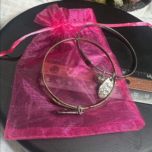 2 Brighton bracelets silver bangles antiqued Cros’s courage - Picture 5 of 7